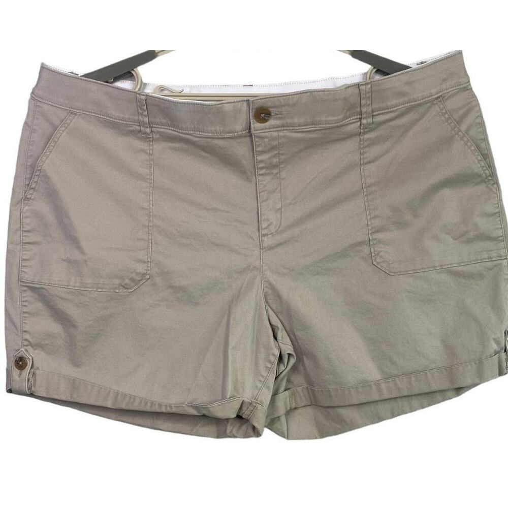 Lane Bryant Khaki Chino High Rise Stretch Everyday Casual Shorts 22 Tan Beige